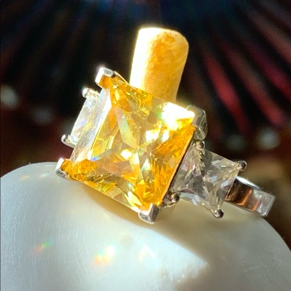 Citrine 14k full White Gold. Princess cut Citrine/Topaz Ring sz 6 - Picture 7 of 8